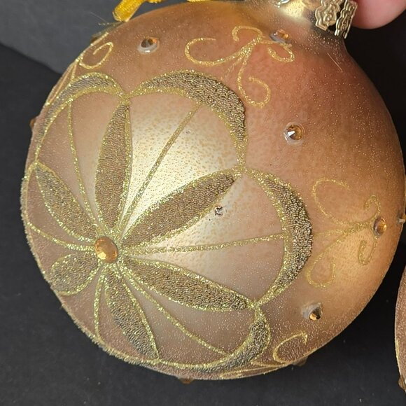 Frontgate Gold Glass Ornaments Set Of 2 Glitter Flower Burst Design Luxury 4" - Picture 6 of 8